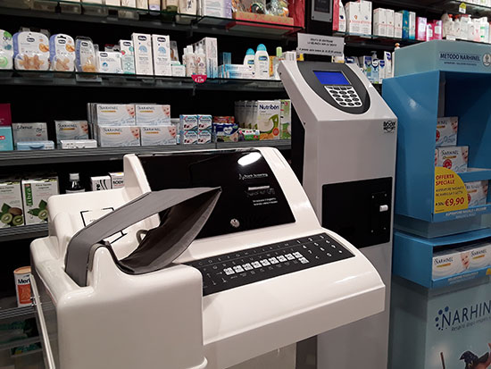 controllo della pressione e autoanalisi del sangue